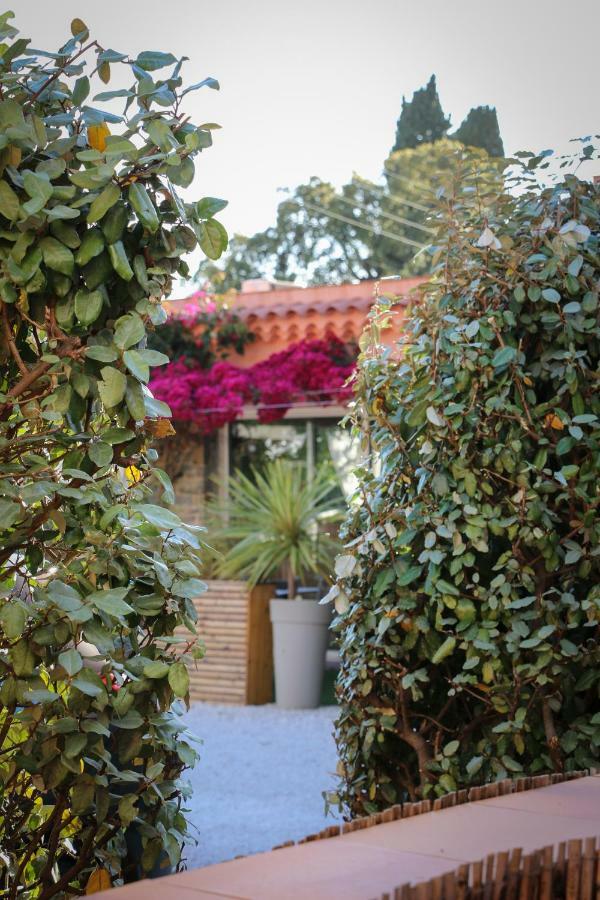 Auberge Du Cap Negre Le Lavandou Exteriér fotografie